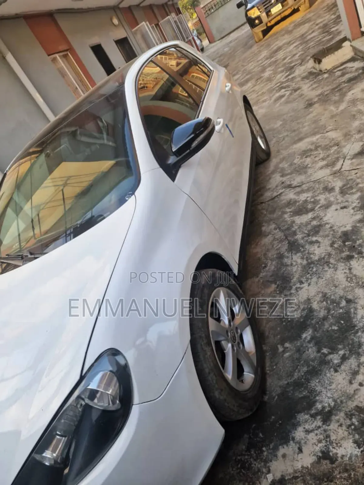 Volkswagen Golf 2.5 5 Door Automatic 2012 White