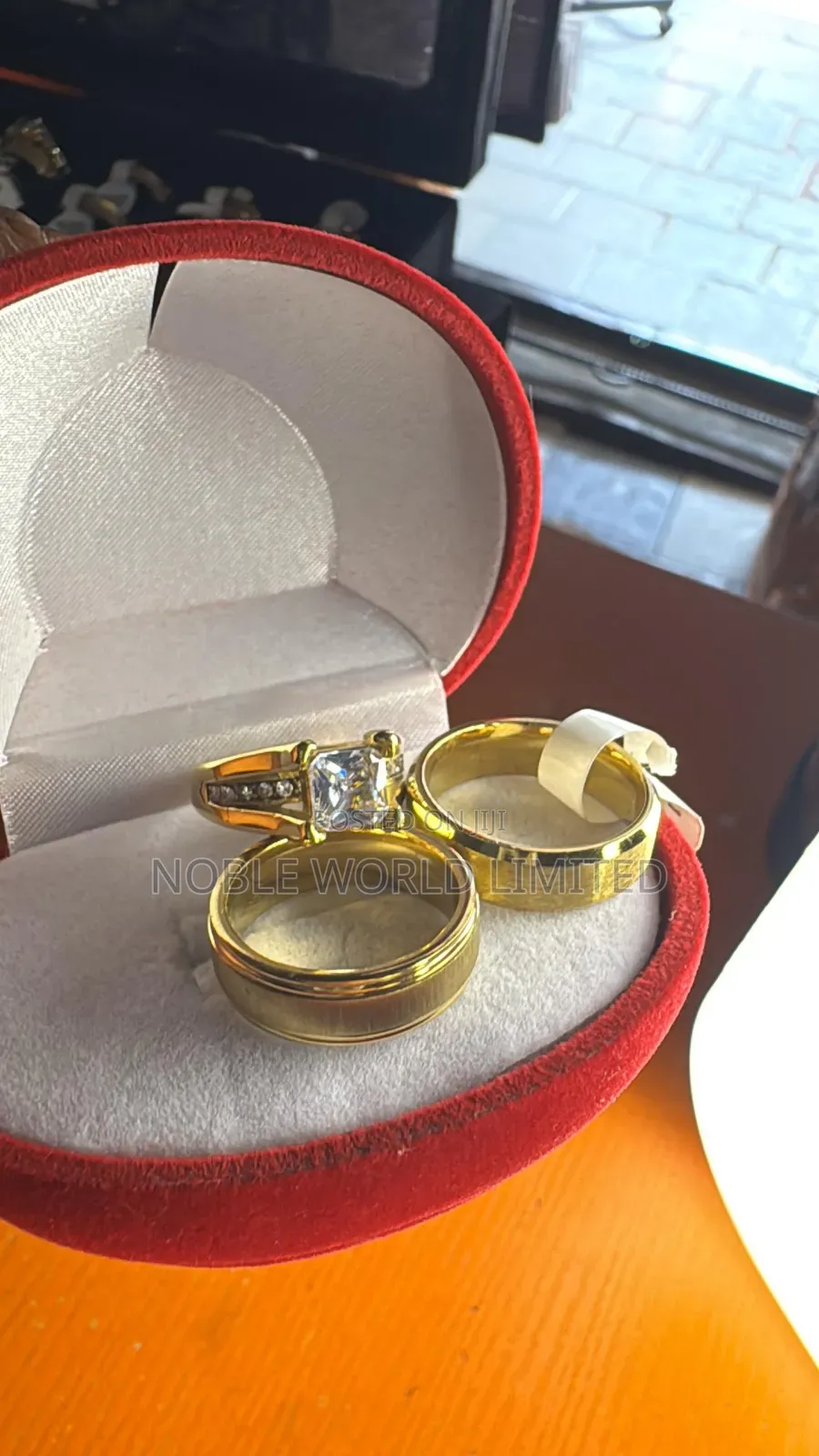Exquisite Proposal/Wedding Rings Og 6g