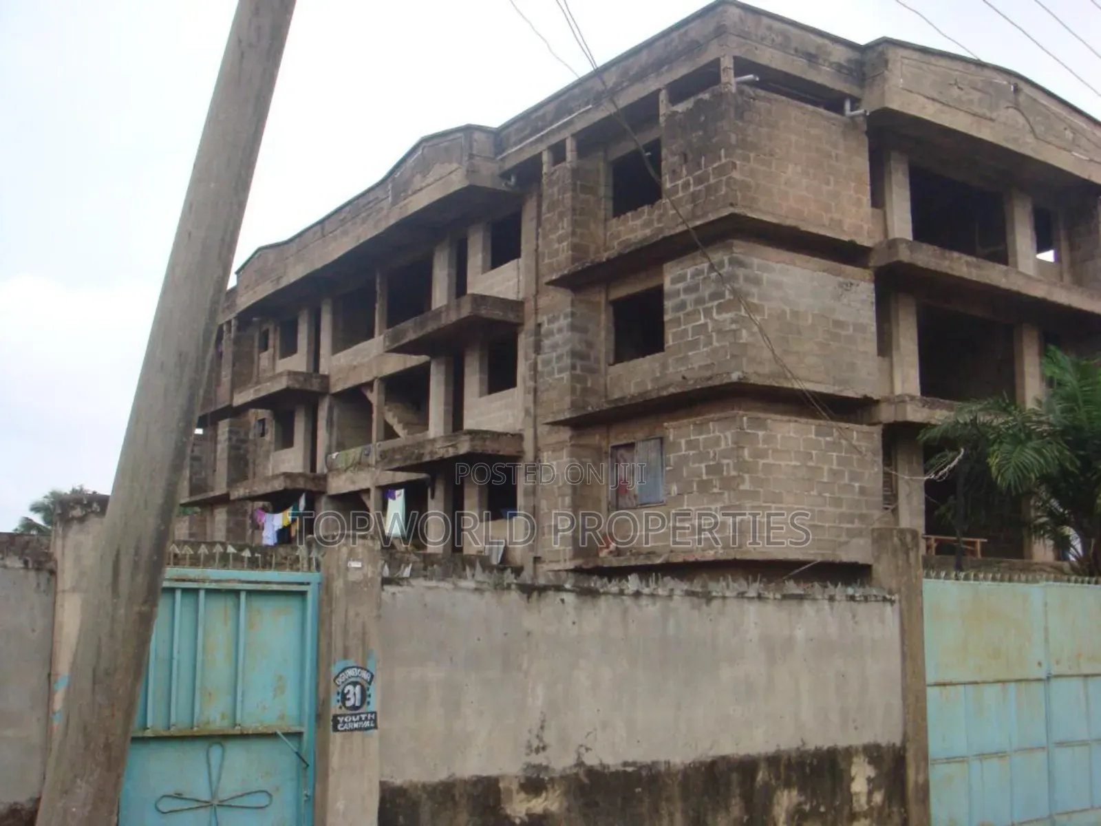 3bdrm Block of Flats in Alakuko Ifako for sale