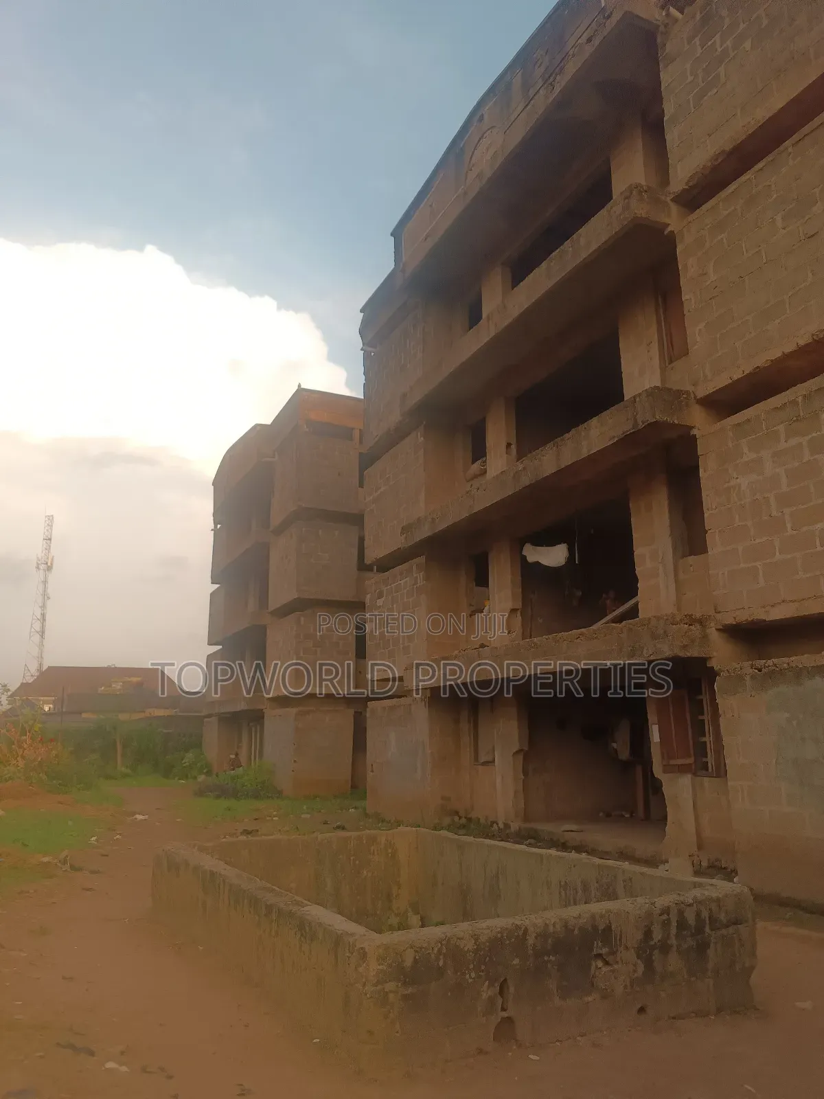 3bdrm Block of Flats in Alakuko Ifako for sale