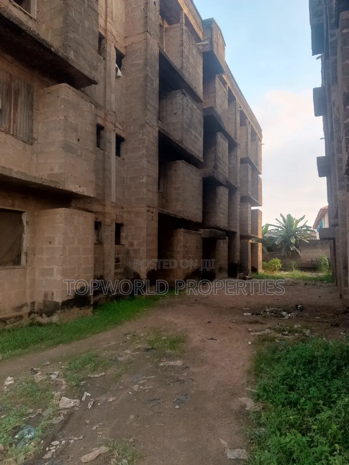 3bdrm Block of Flats in Alakuko Ifako for sale