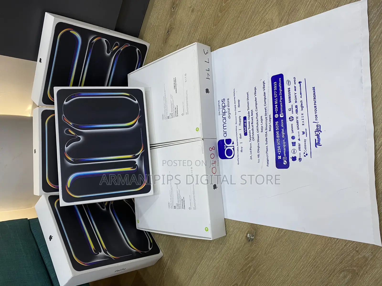 New Apple iPad Pro 13 (2025) 256 GB