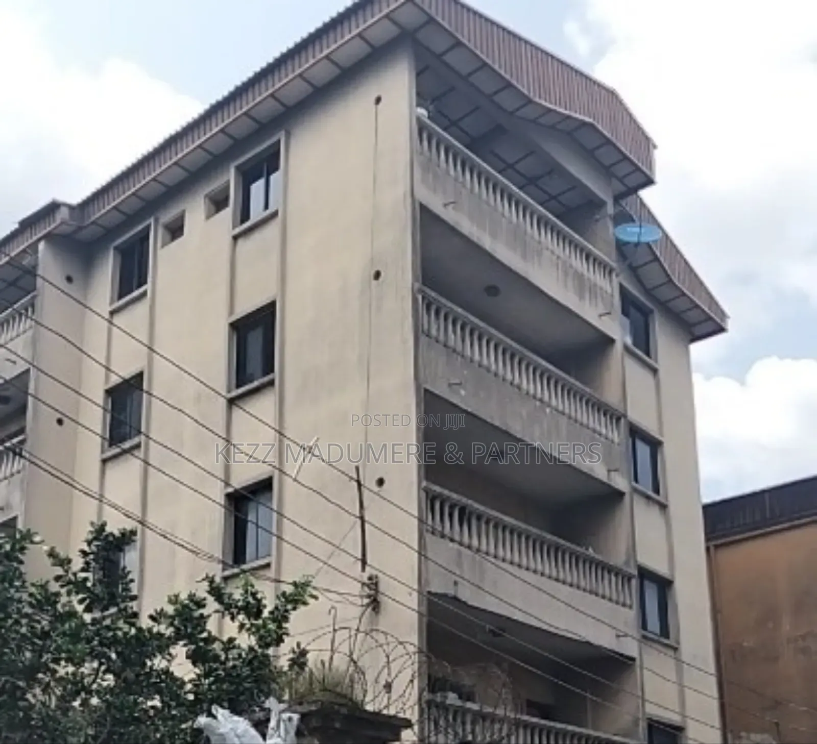 8bdrm Block of Flats in Imo Avenue Ext, Aba, Port-Harcourt for sale