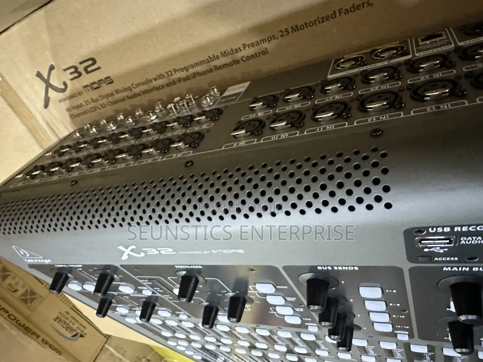 Quality Behringer X32 Audio Digital Music Mixer