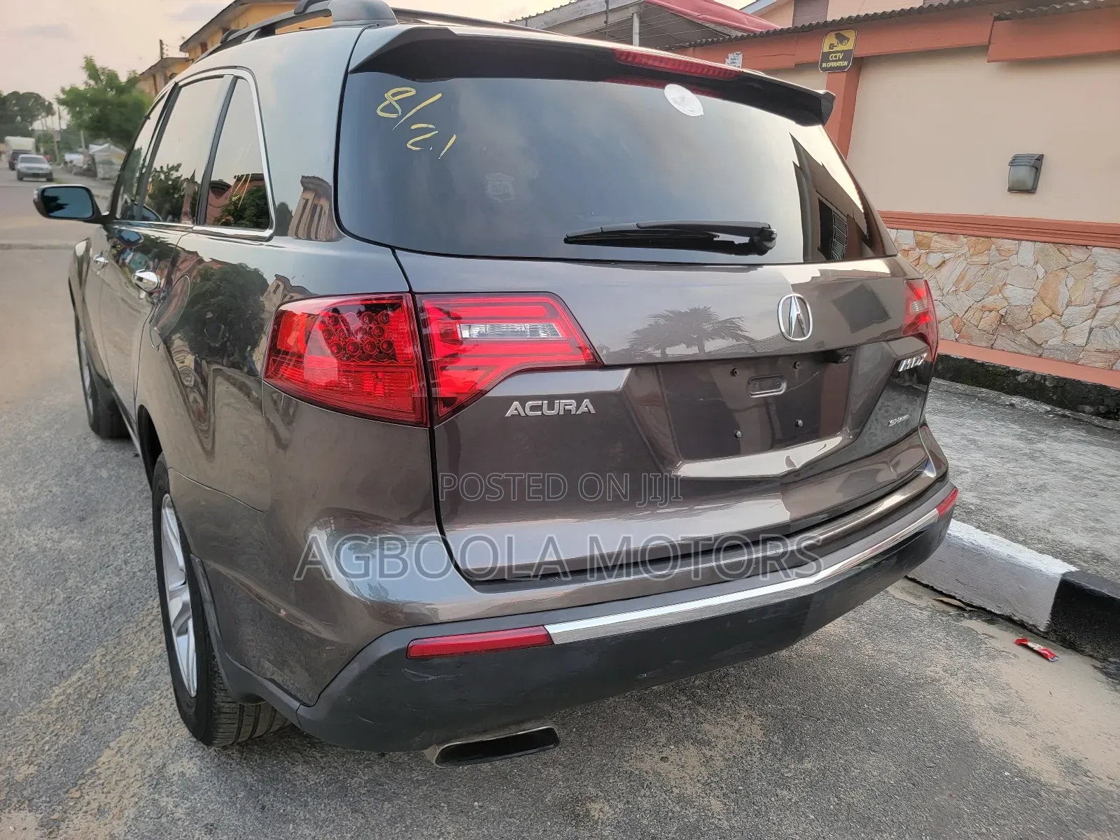 Acura MDX SUV 4dr AWD (3.7L 6cyl 6A) 2011 Gray