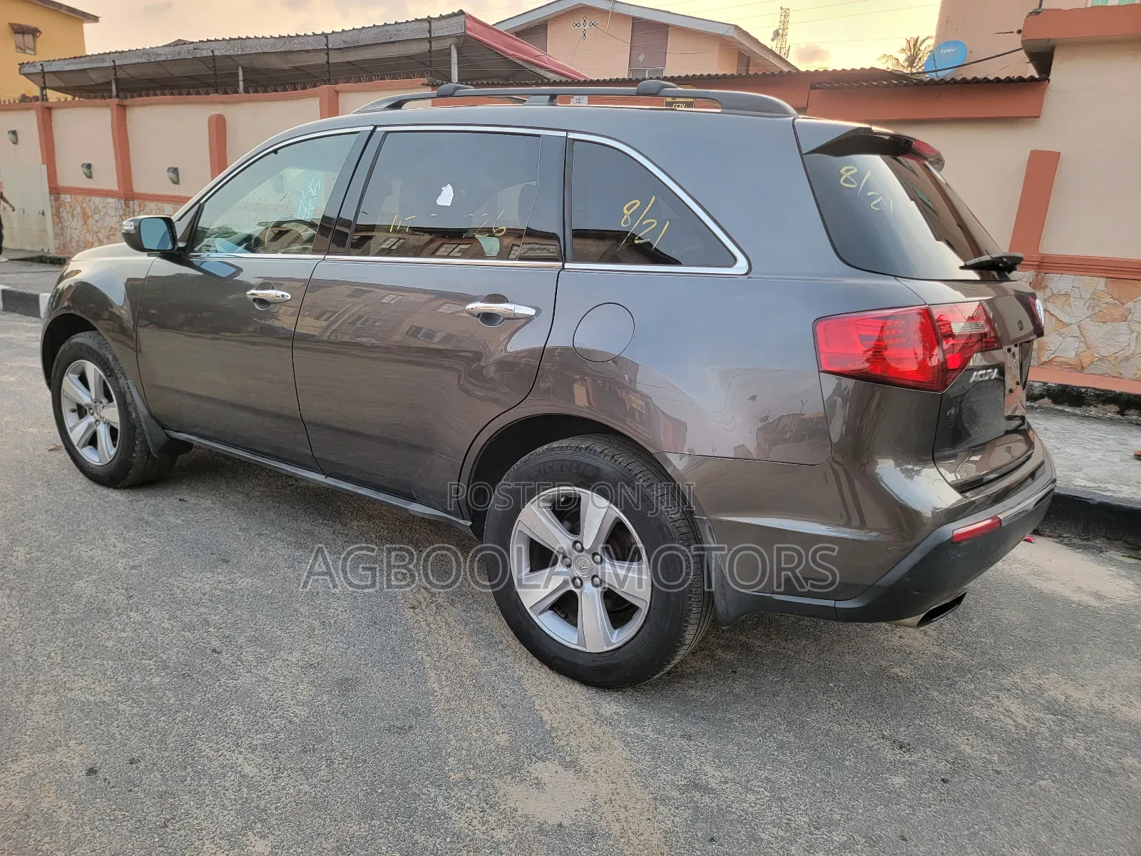 Acura MDX SUV 4dr AWD (3.7L 6cyl 6A) 2011 Gray