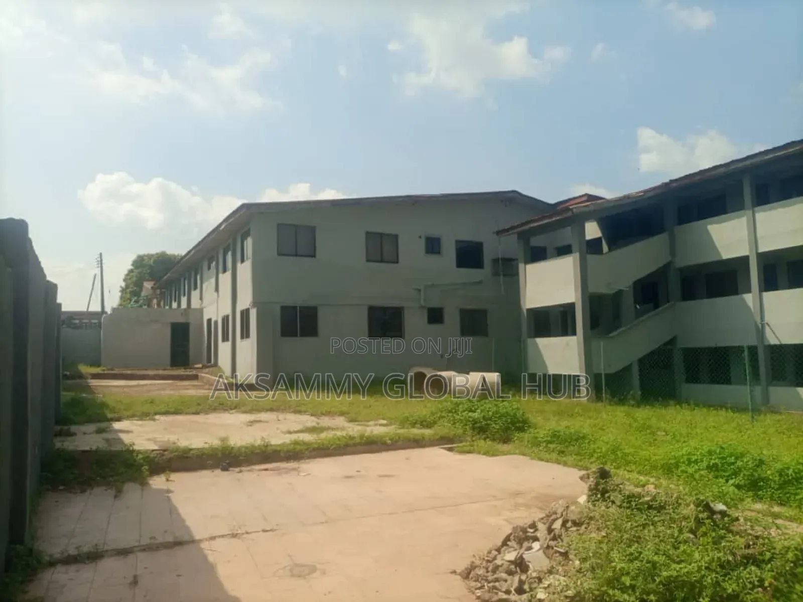 20bdrm Block of Flats in Ibadan for sale