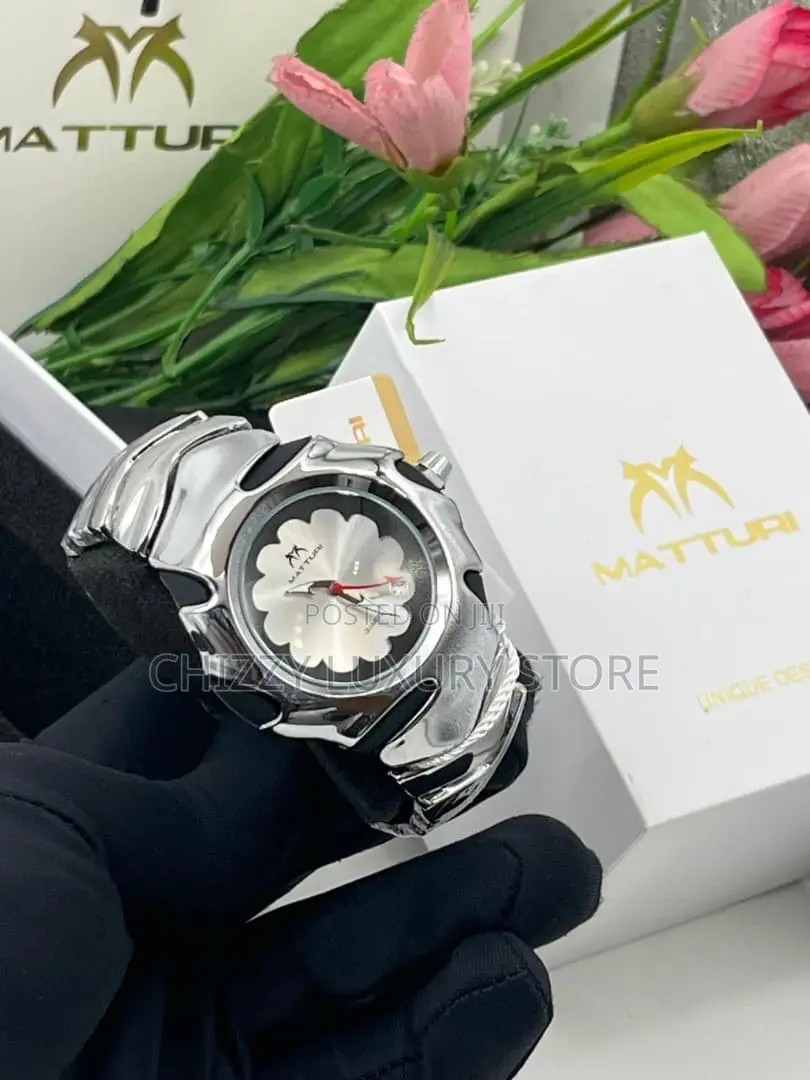 Matturi Quality Men Chain Strap Wristwatch