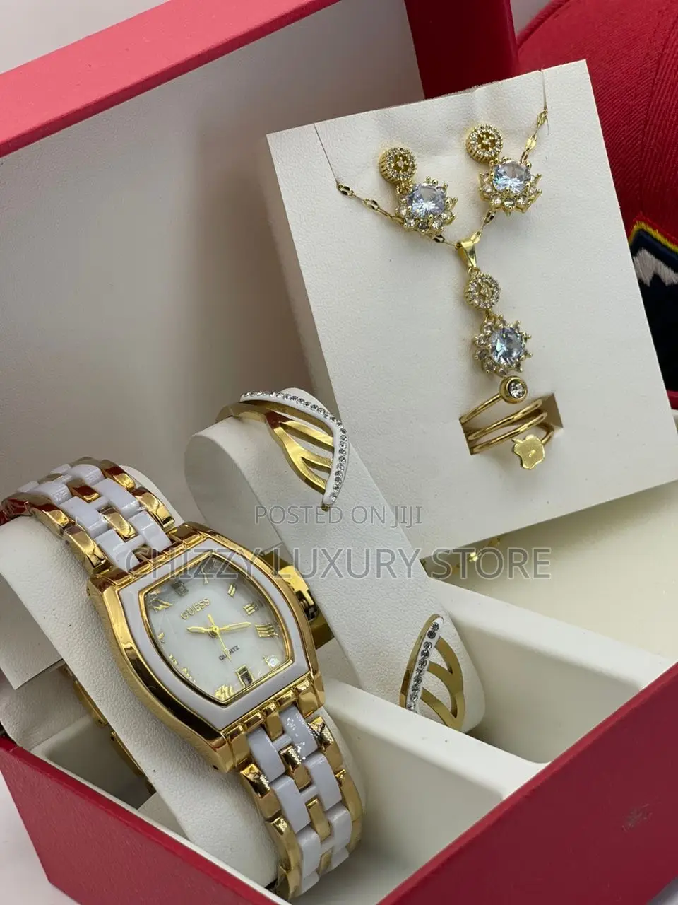 Cartier Quality Ladies Chain Strap Wristwatch