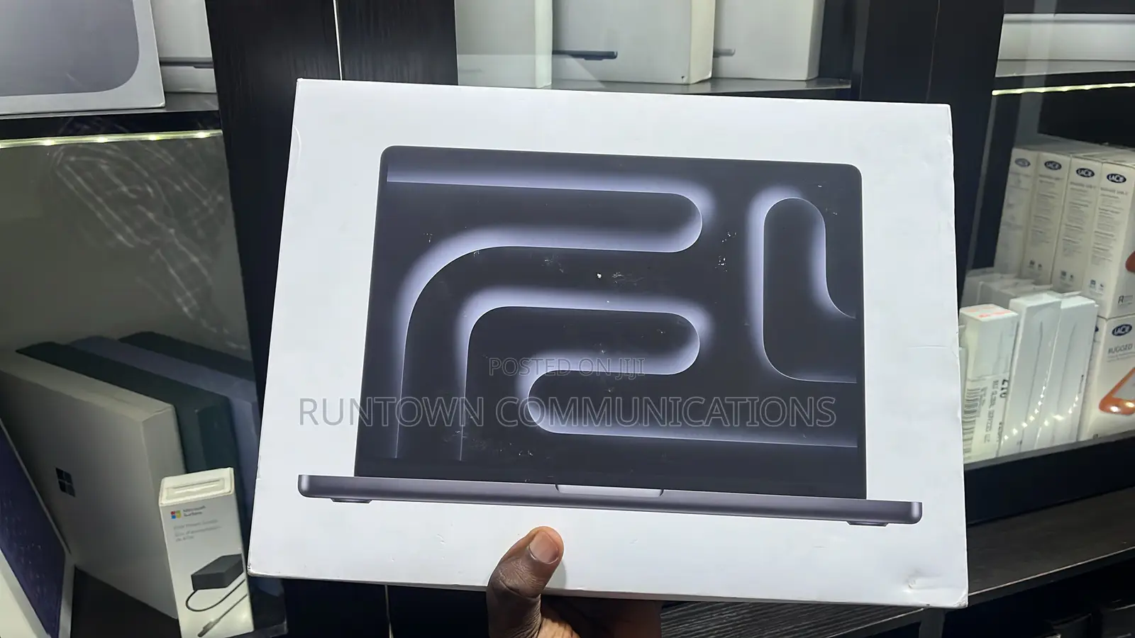 New Laptop Apple MacBook Pro 2025 M5 14-inch 16GB SSD 512GB