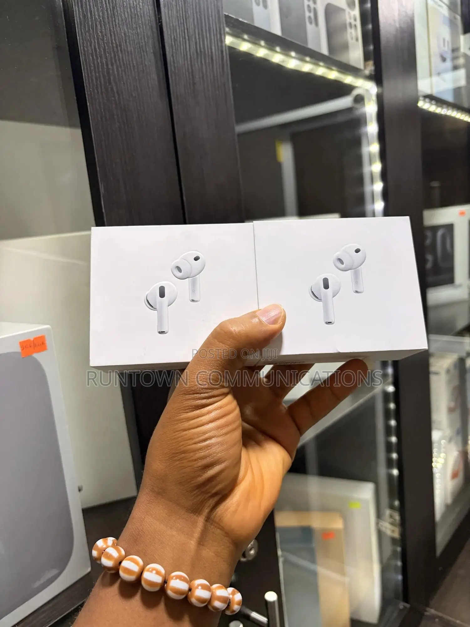 Apple Airpods Pro With Wireless Magsafe Charging Case (Usb-C, 3rd Gen)