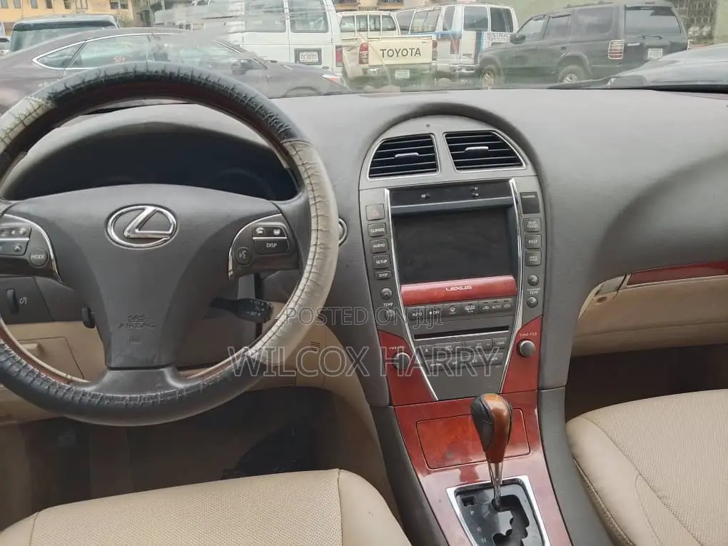 Lexus ES 350 2011 Red