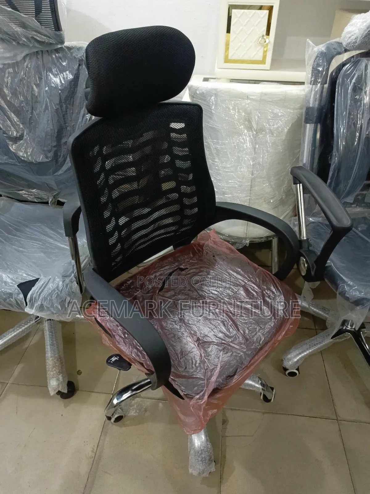 Victory Chair With Headrest