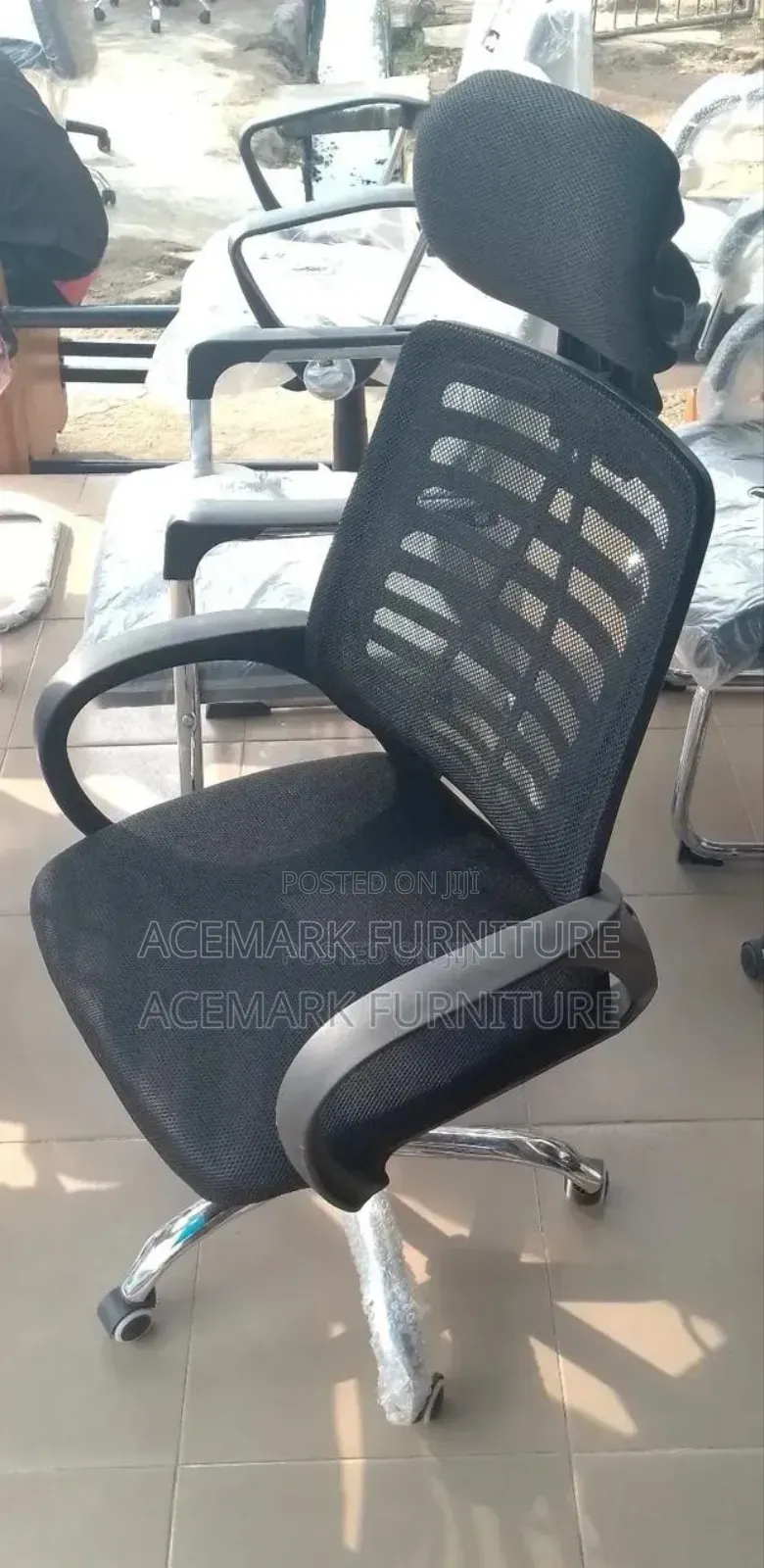 Victory Chair With Headrest