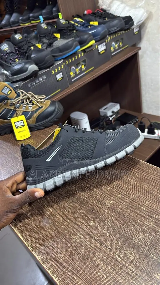 Light Weight Safety Jogger Shoe Ligero