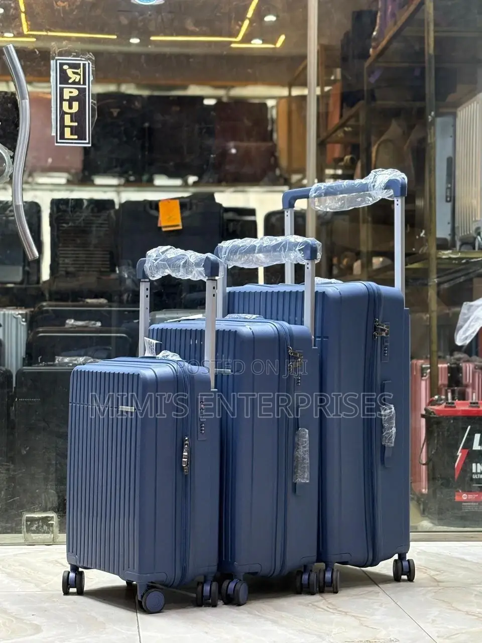 Light Weight Luggage Set of 3 Rubber
