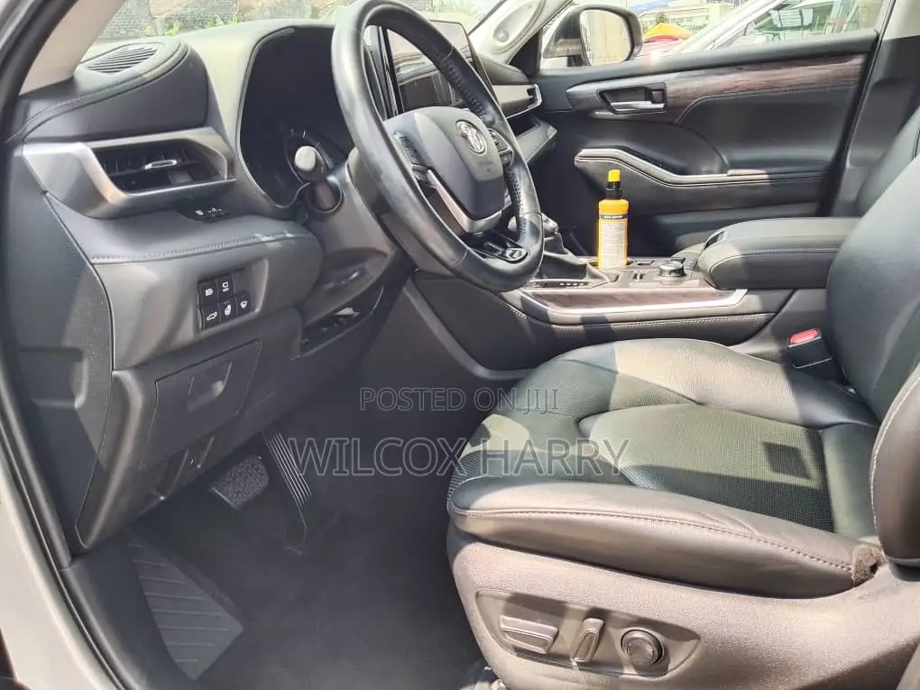 Toyota Highlander Limited AWD 2020 Silver