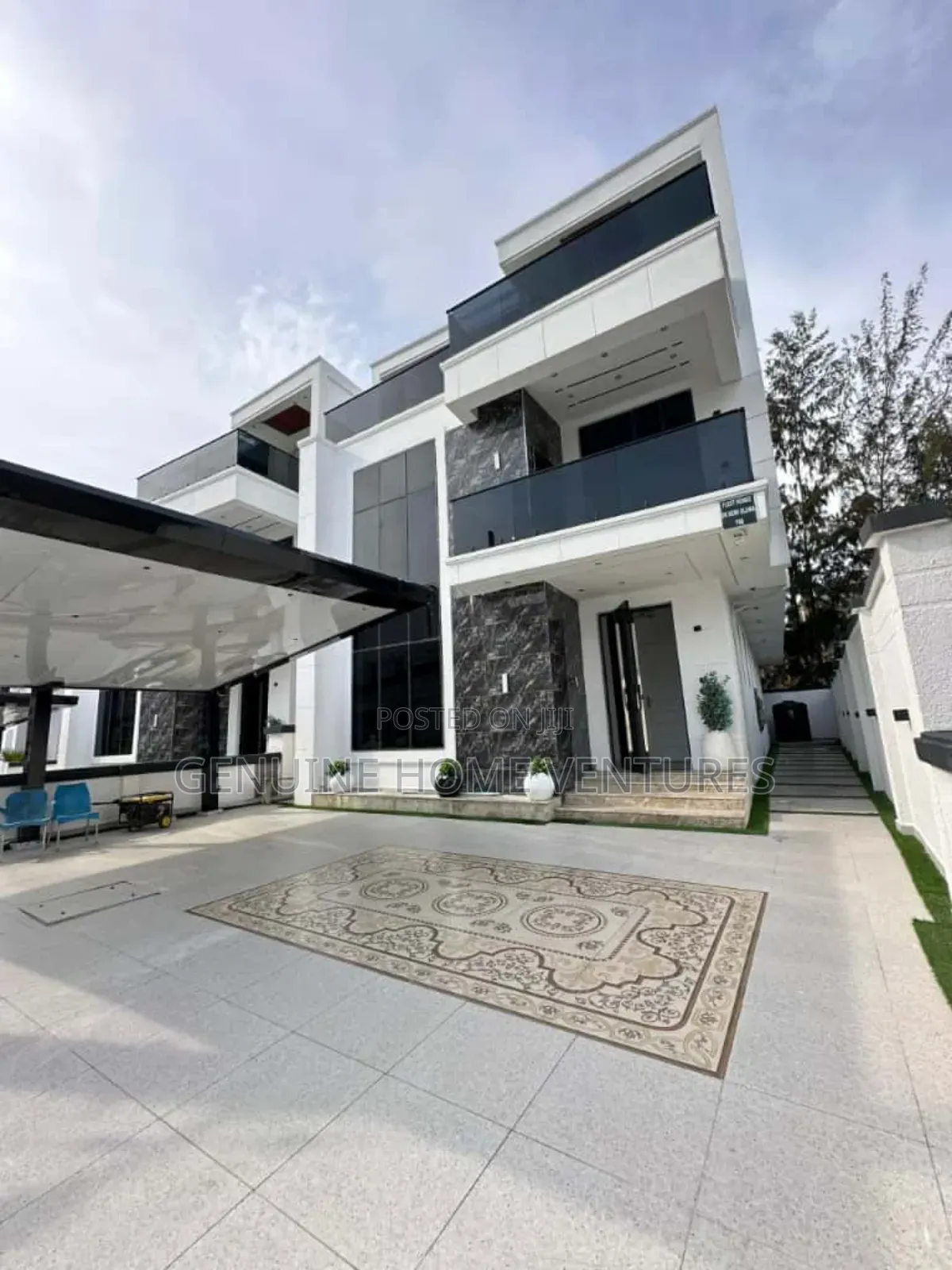 5bdrm Duplex in Lekki County Home, Ikota for sale