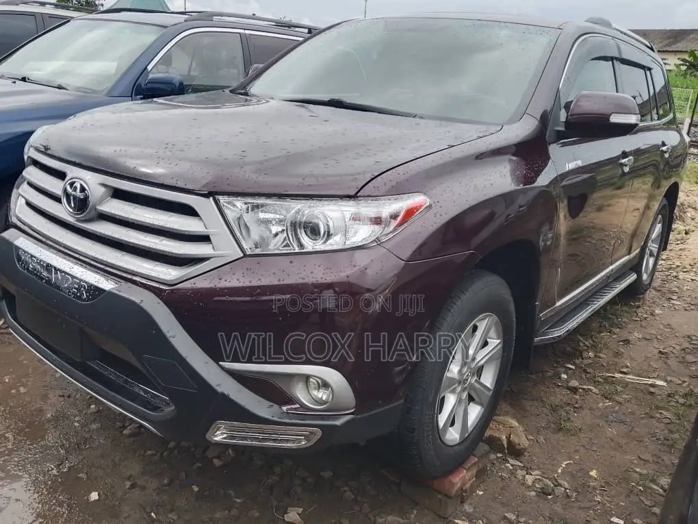 Toyota Highlander Limited 2012 Red