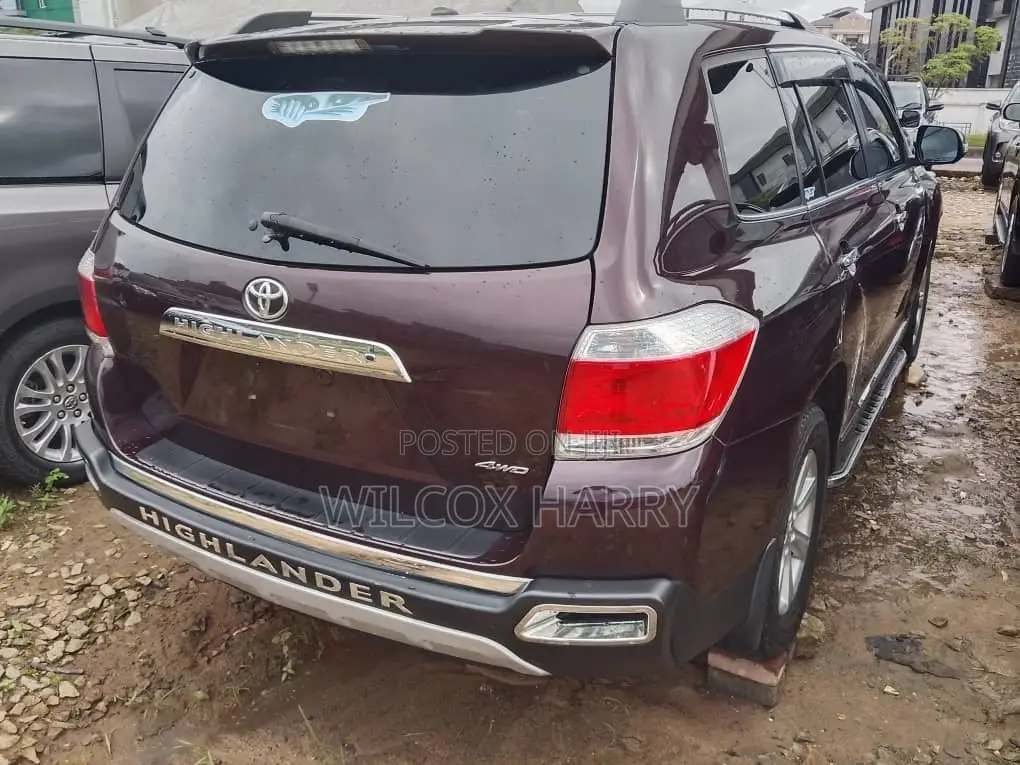 Toyota Highlander Limited 2012 Red