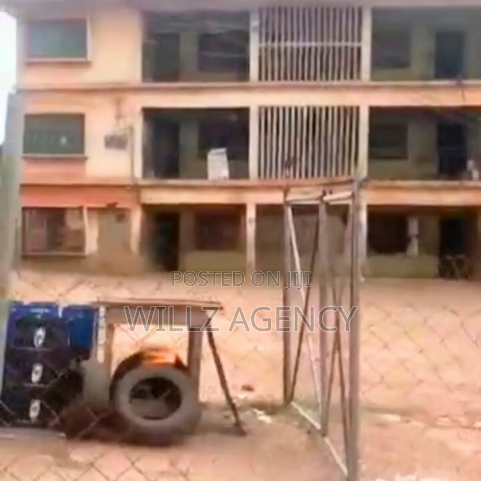 1000 SQM With Structure Along a Very Busy Road
