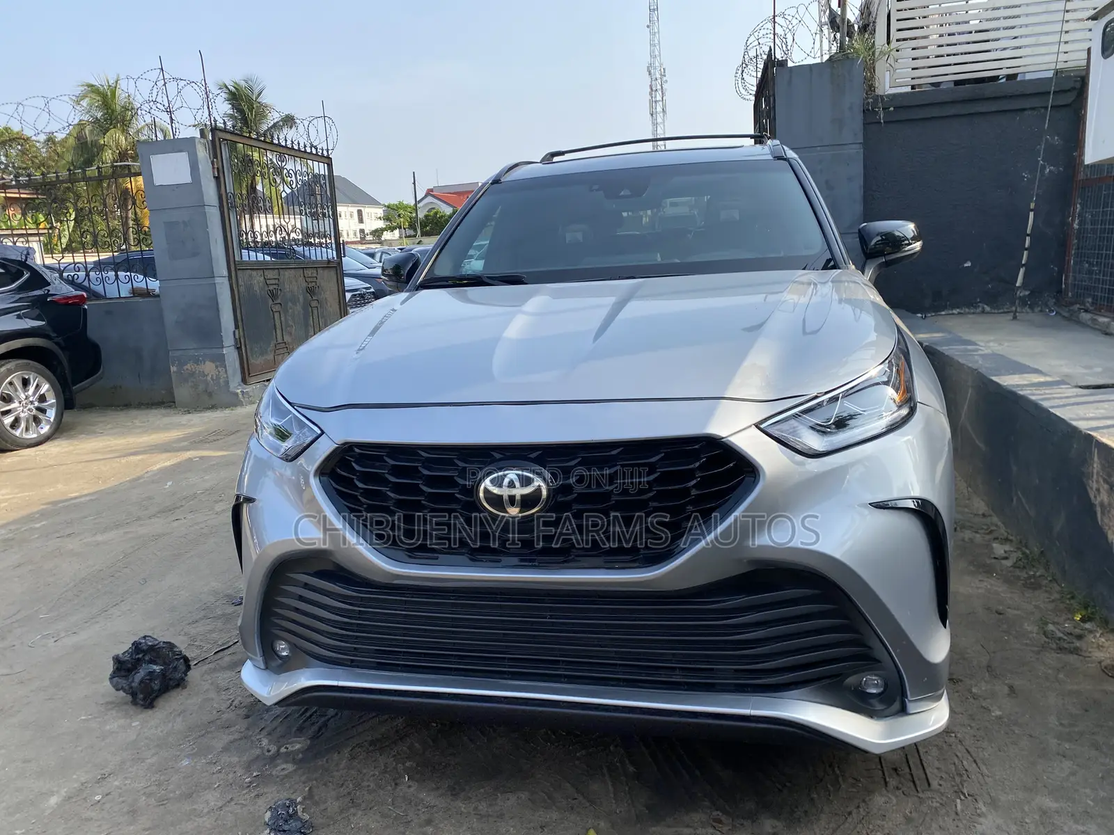 Toyota Highlander XSE AWD 2023 Silver