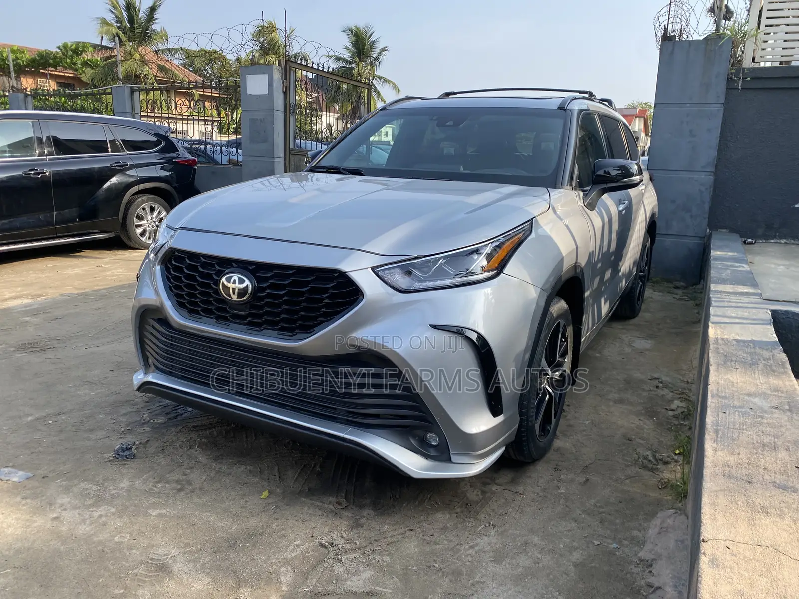 Toyota Highlander XSE AWD 2023 Silver