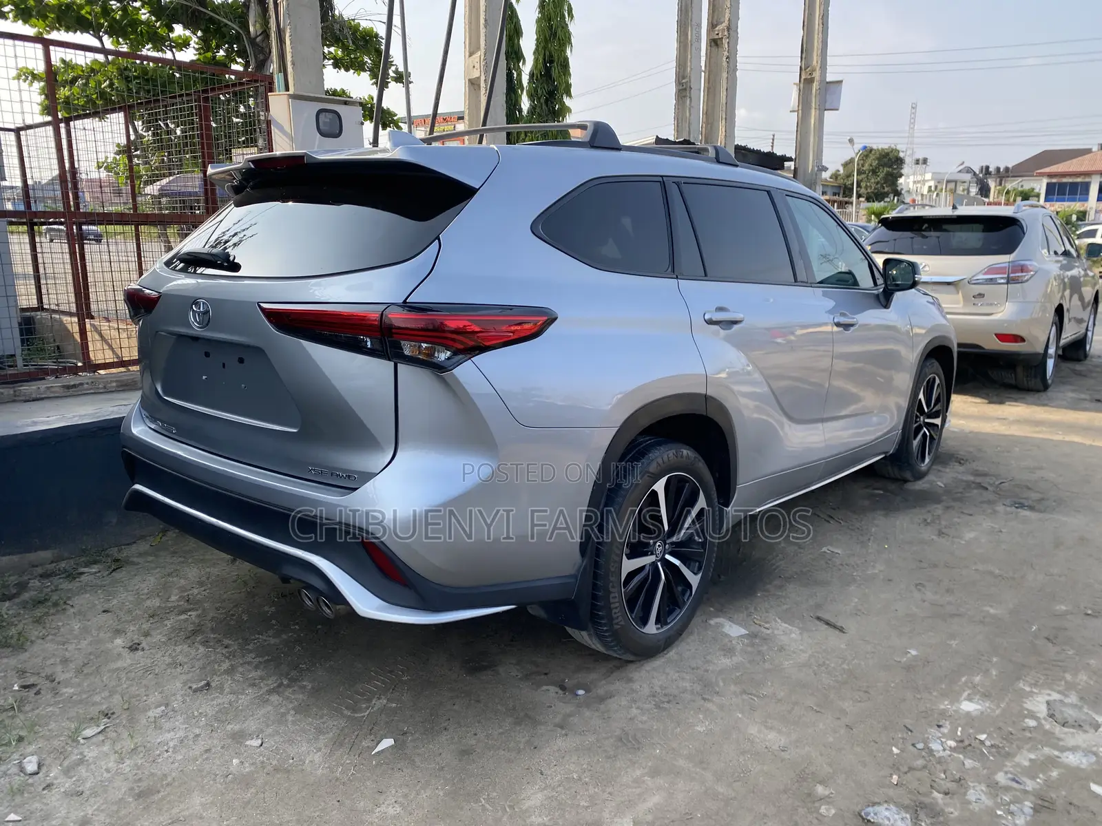 Toyota Highlander XSE AWD 2023 Silver