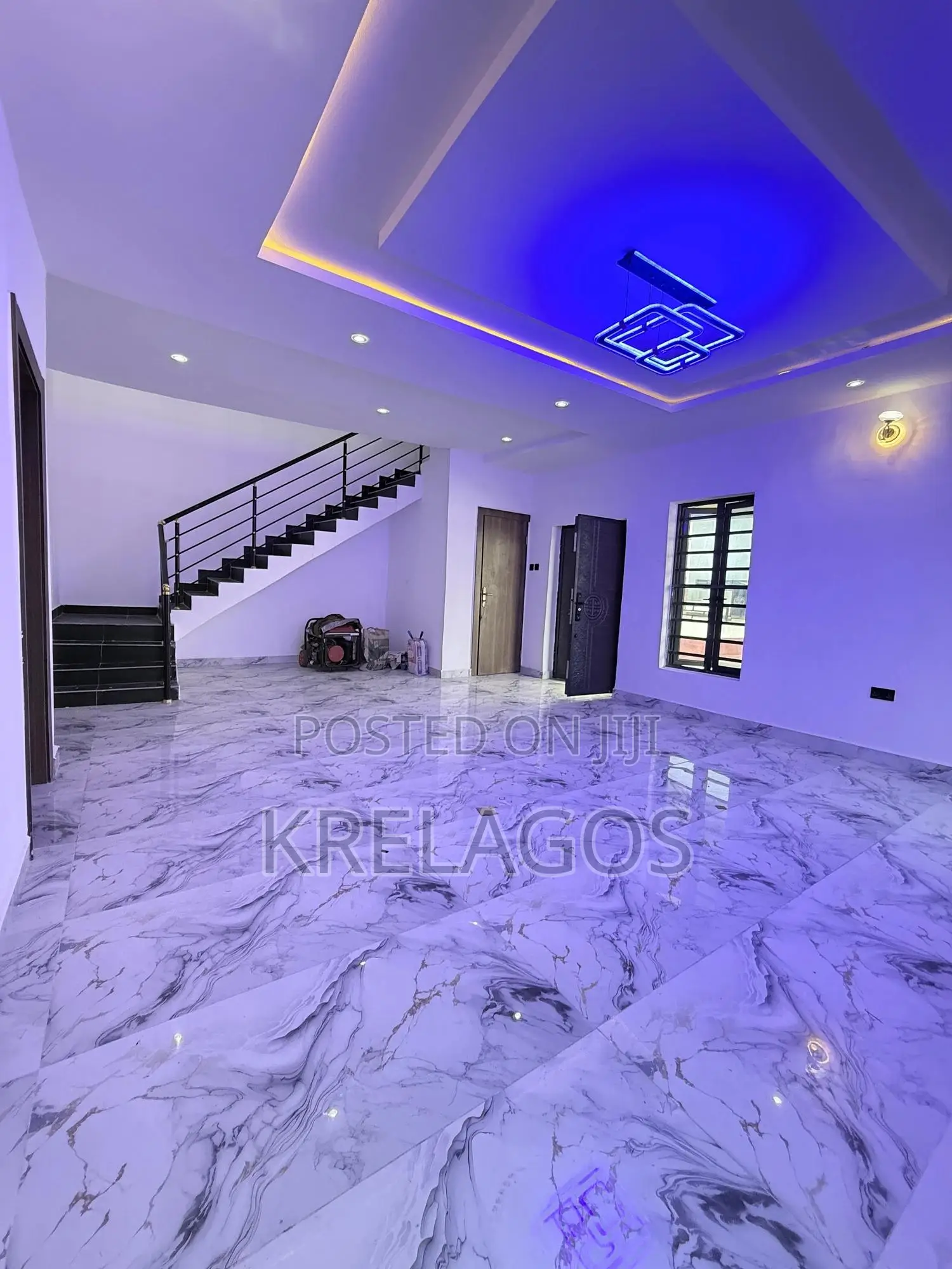 4bdrm Duplex in Orchid, Chevron for sale