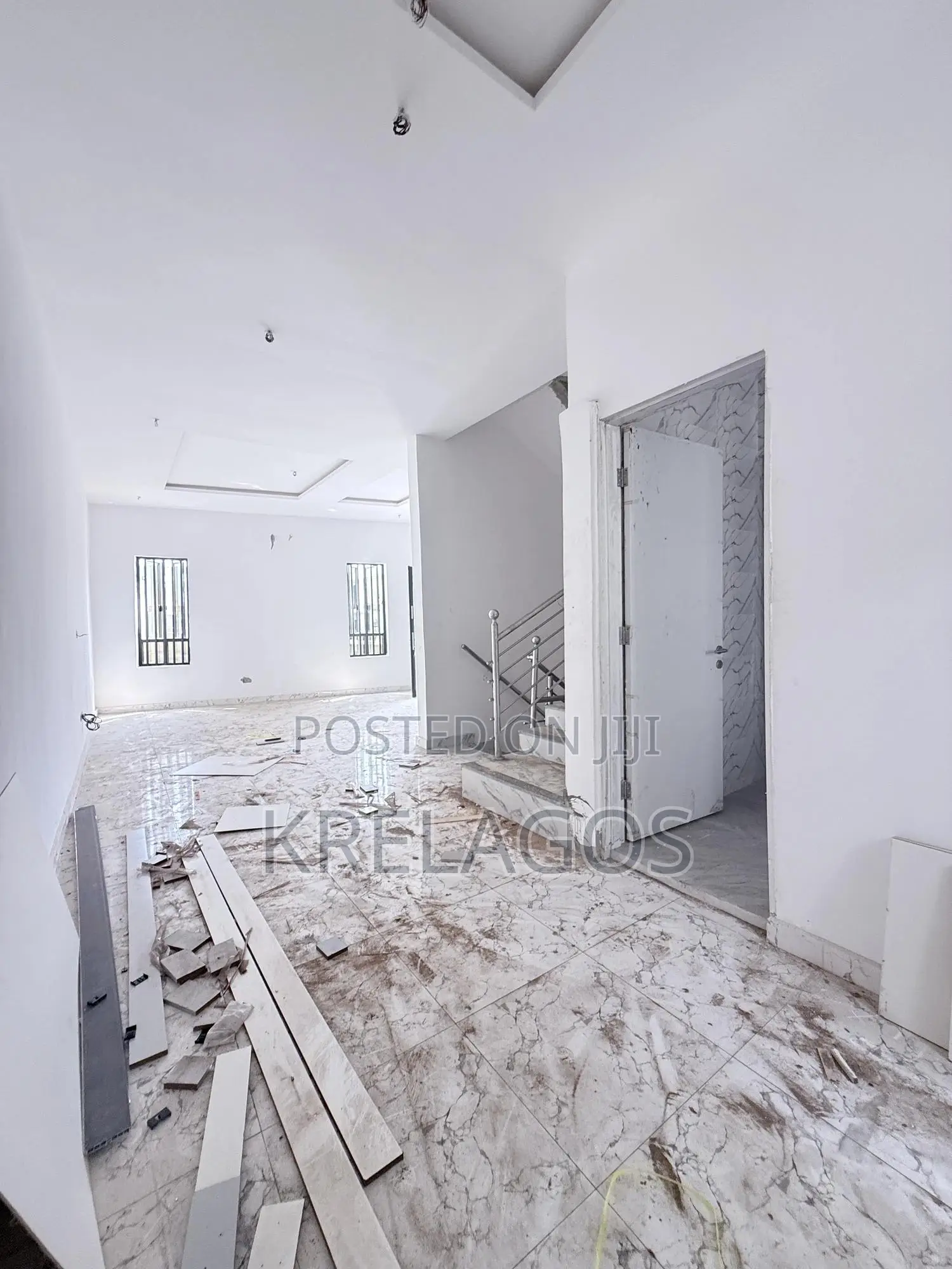 4bdrm Duplex in Orchid, Chevron for sale