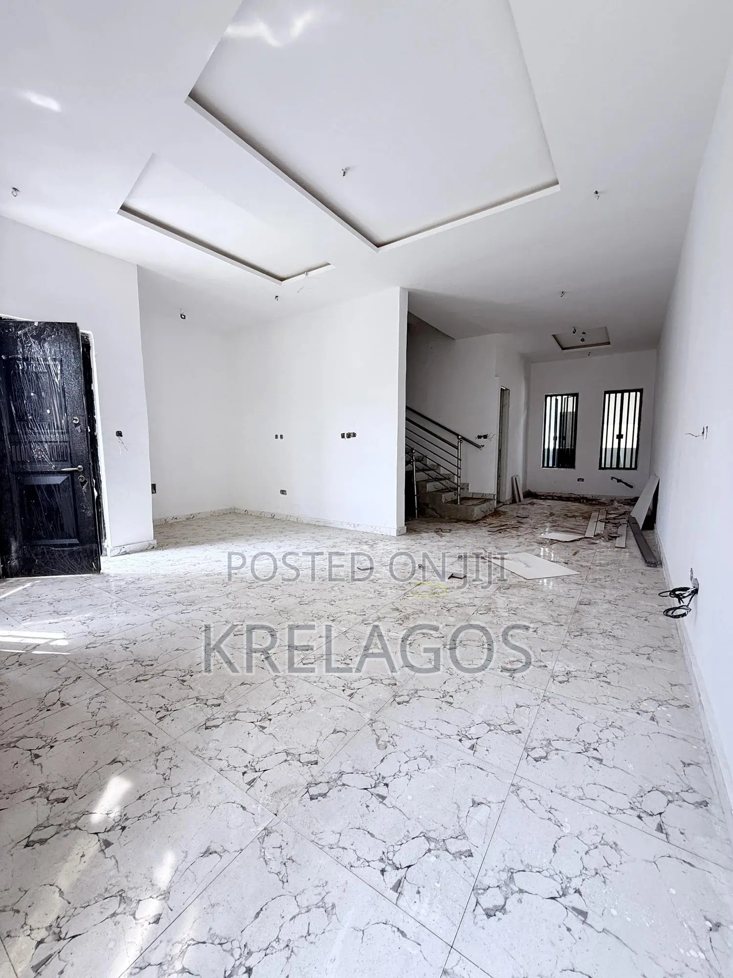 4bdrm Duplex in Orchid, Chevron for sale