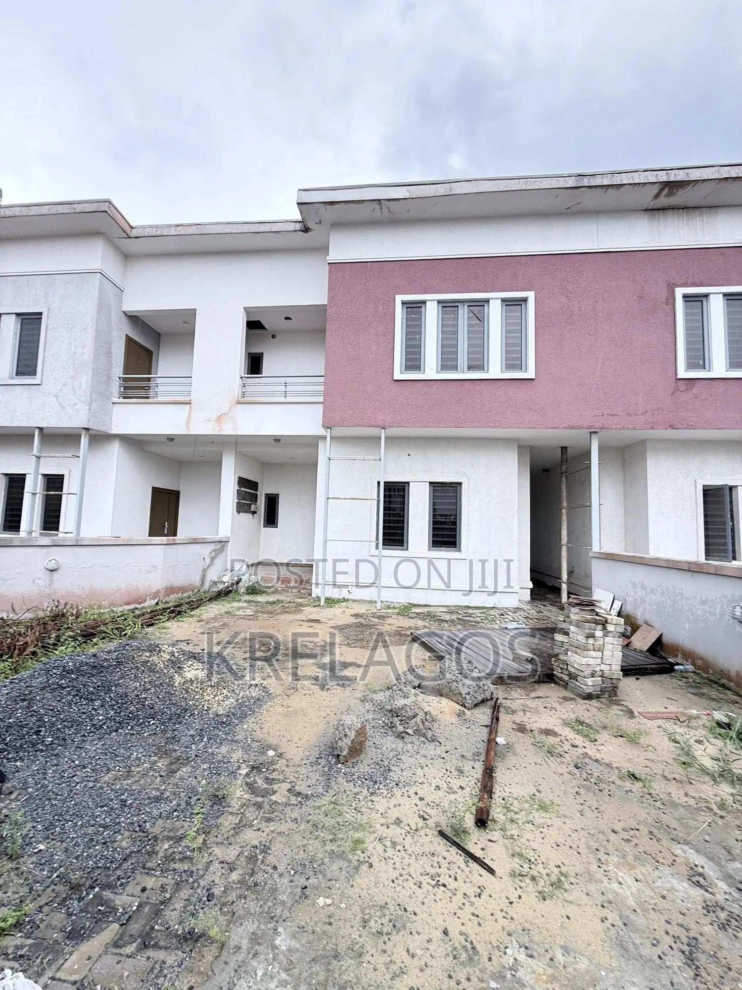3bdrm Duplex in Atlantic View, Chevron for sale