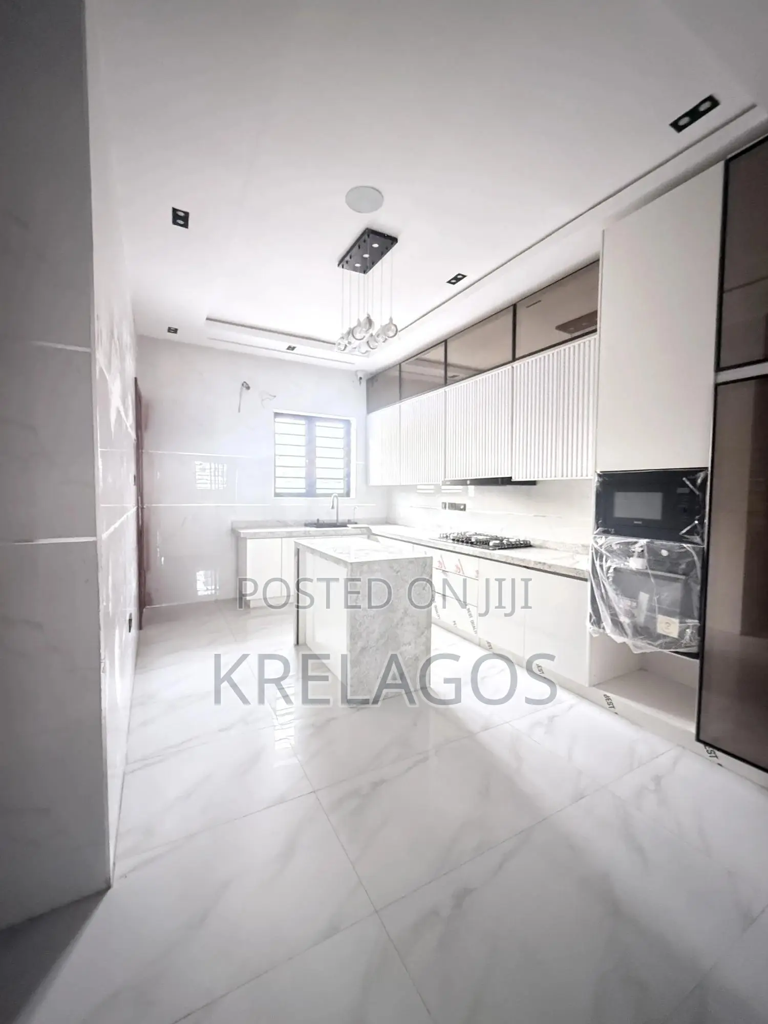 5bdrm Duplex in Ikota for sale