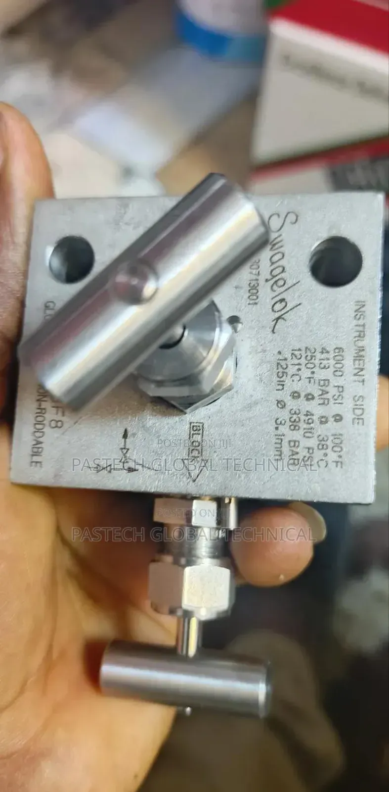 5-Valve Manifold – 1/2" FNPT X 1/8" Fnpt, 316 Stainless Steel
