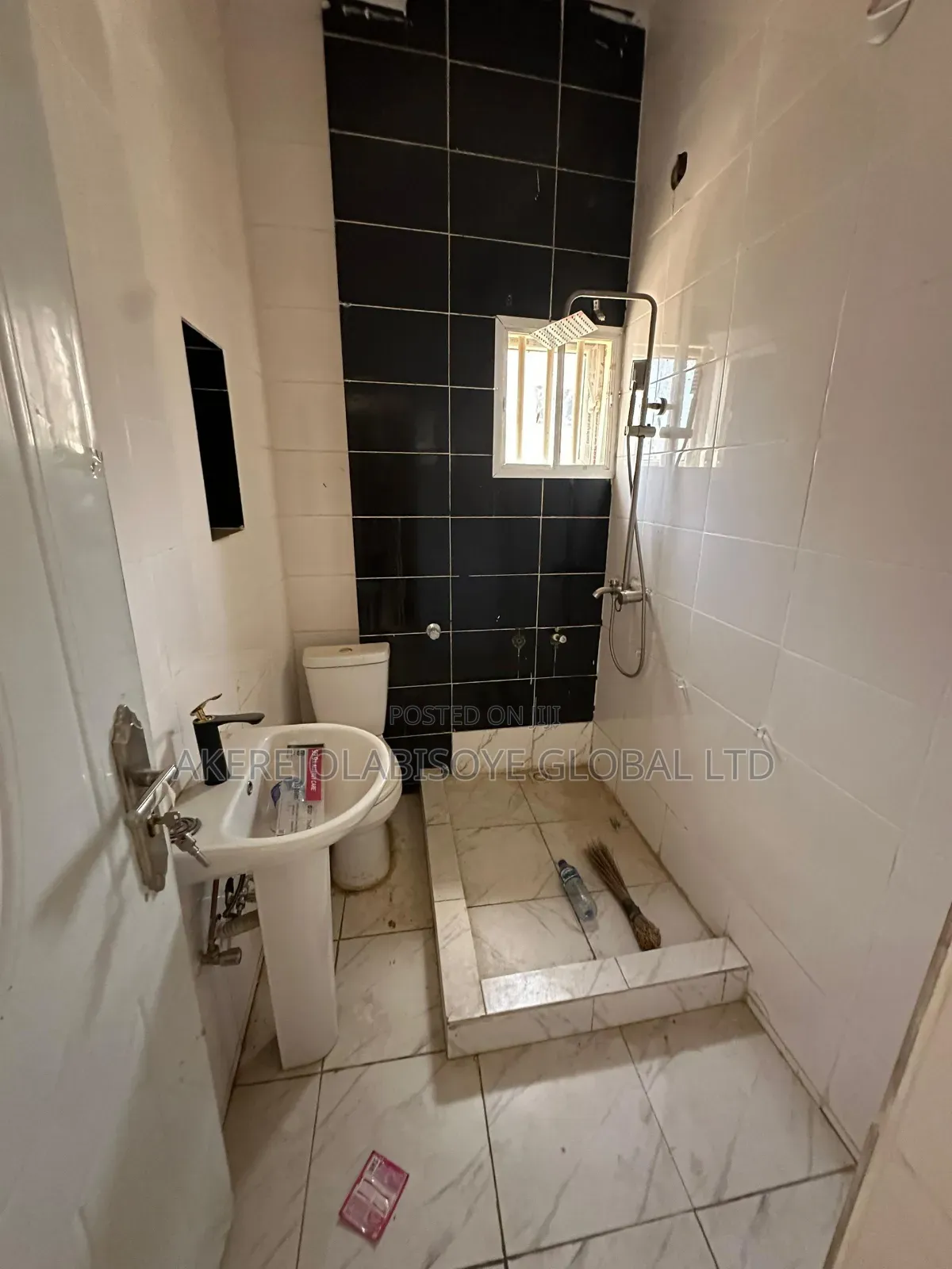 4bdrm Duplex in Jahi Gilmore for rent