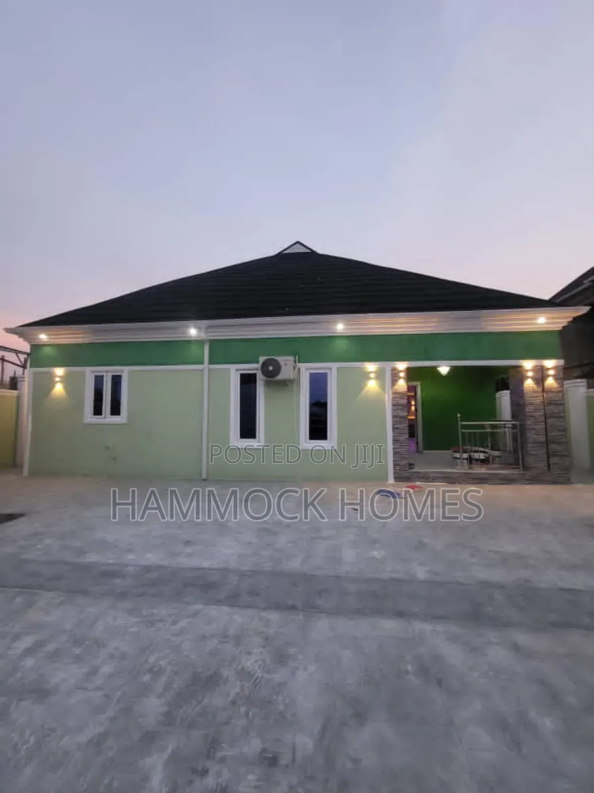 4bdrm Bungalow in Niyi Ishola Estate, Akala Express for sale