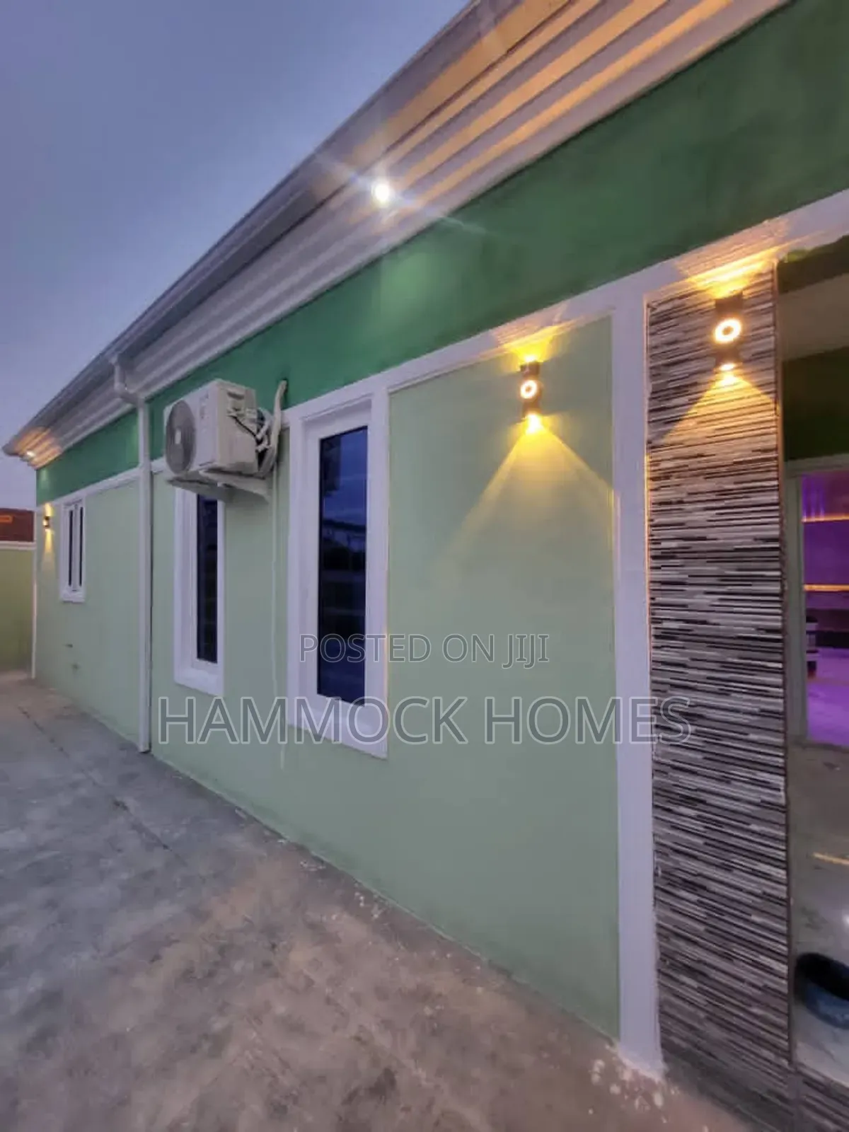 4bdrm Bungalow in Niyi Ishola Estate, Akala Express for sale