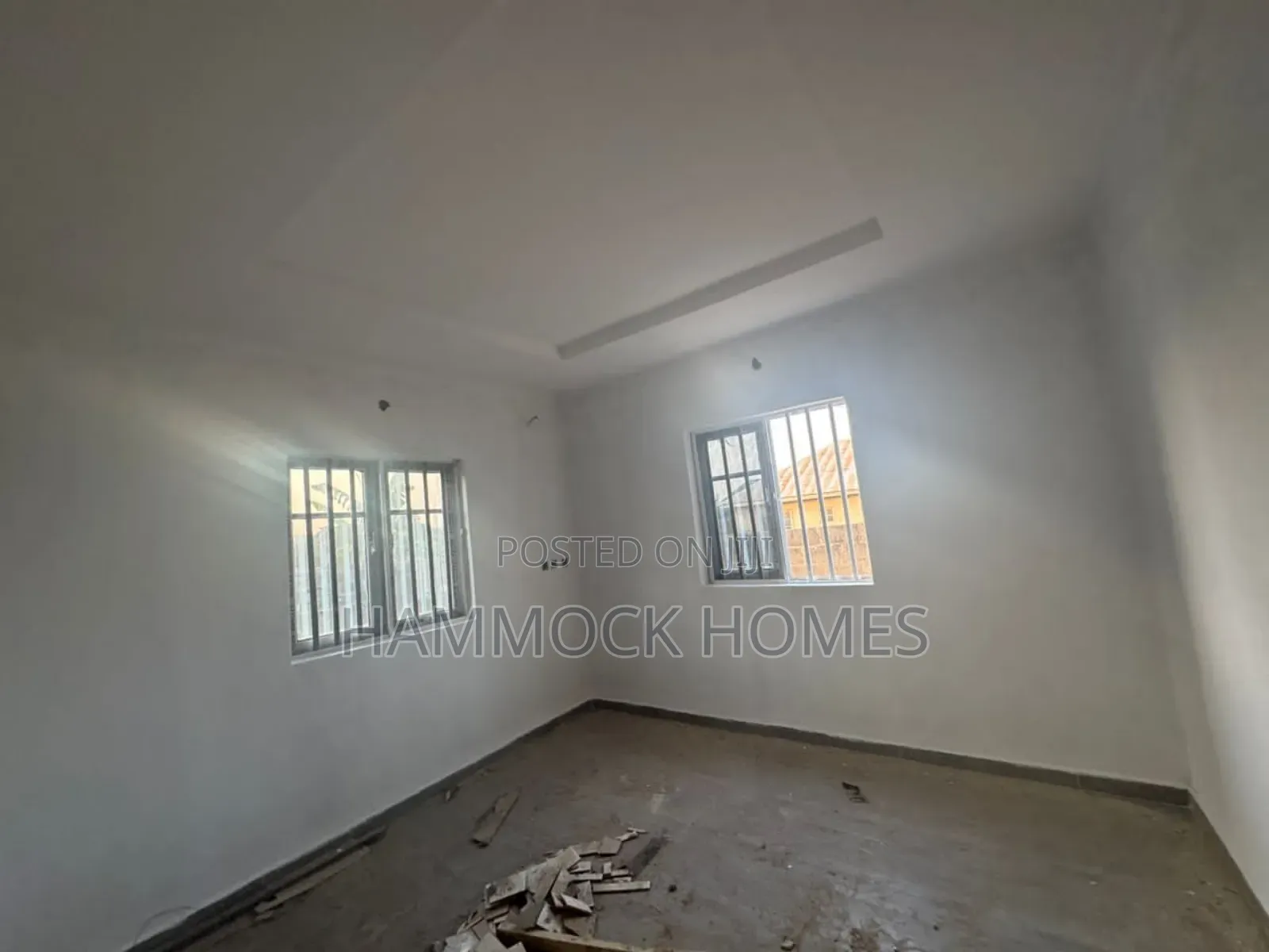 3bdrm Bungalow in Oloola Estate, Akala Express for sale