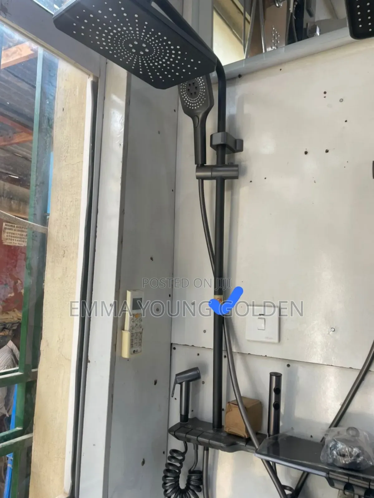Luxury Pino Huma Standing Shower