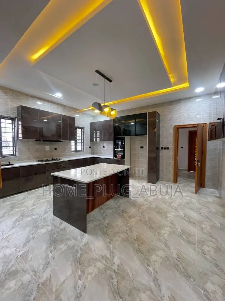 Standard 5 Bedroom With 2bedroom Bq and Swimming Pool for Sale