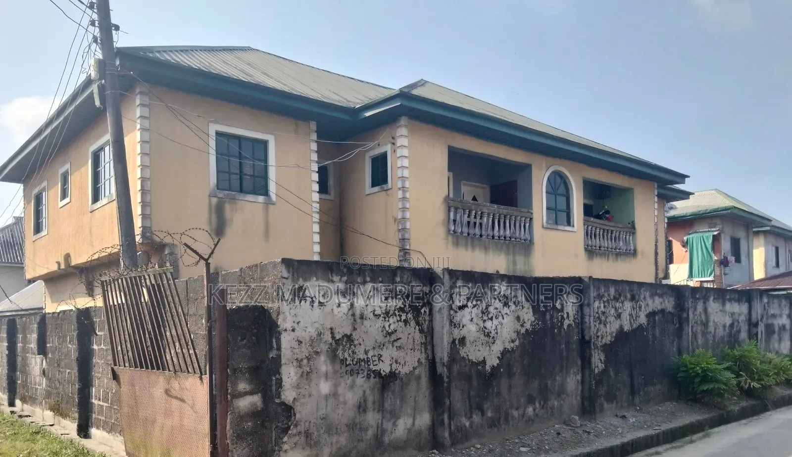 8bdrm Block of Flats in Imo Avenue Ext By for sale