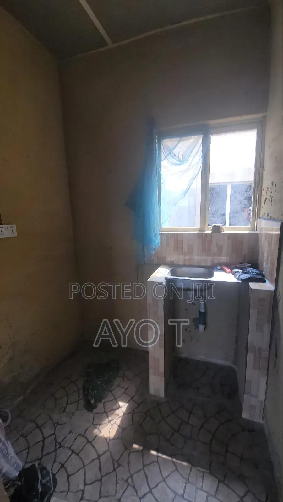 Studio Apartment in Bariga for rent