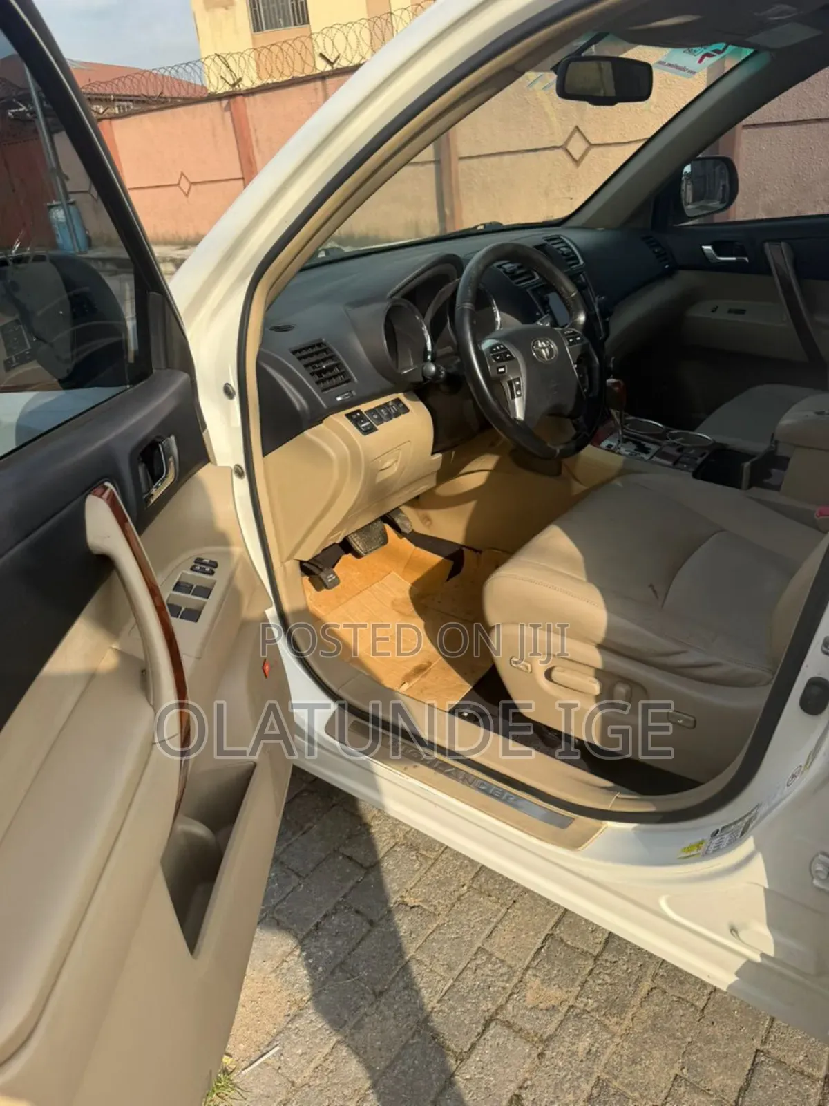 Toyota Highlander Limited 3.5l 4WD 2013 White