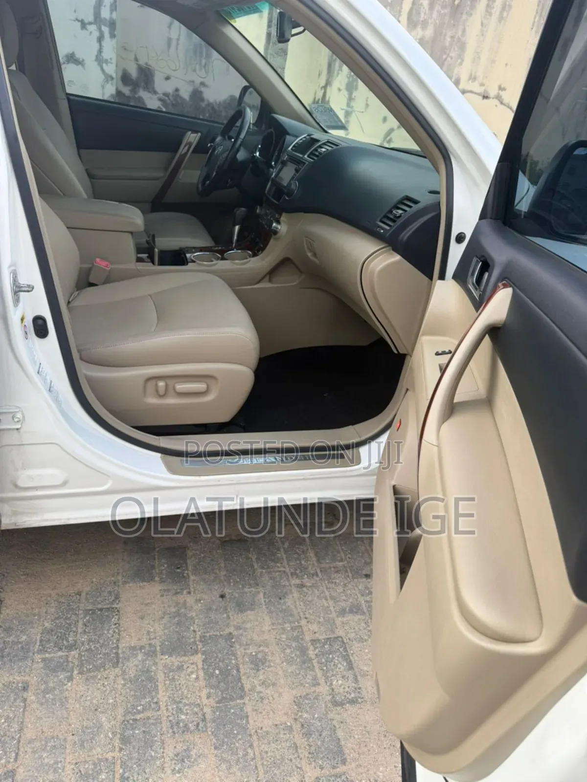 Toyota Highlander Limited 3.5l 4WD 2013 White