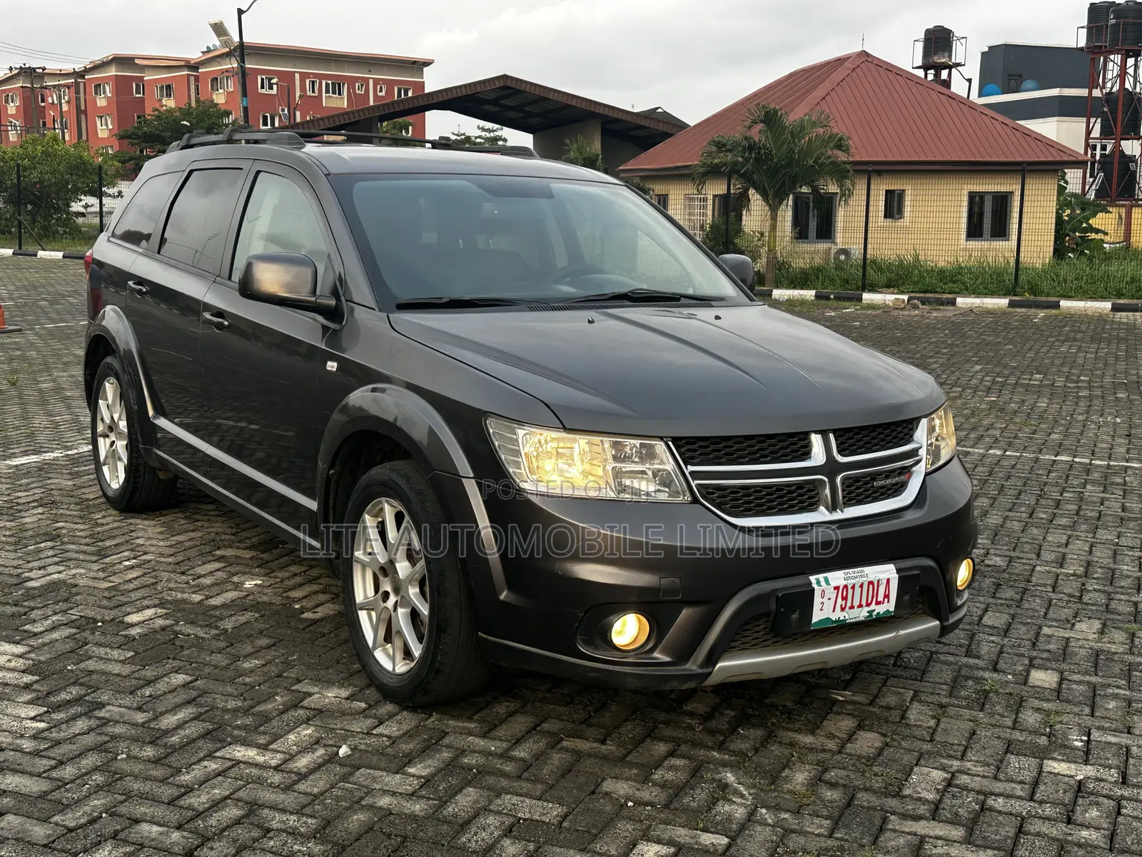 Dodge Journey SXT 4dr SUV (2.4L 4cyl 4A) 2015 Gray