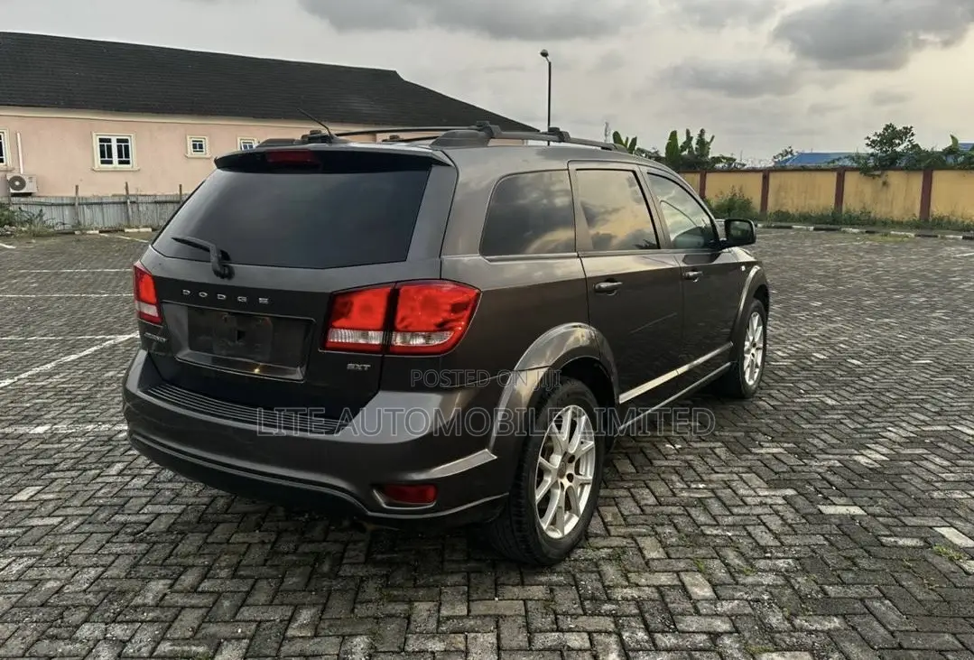 Dodge Journey SXT 4dr SUV (2.4L 4cyl 4A) 2015 Gray