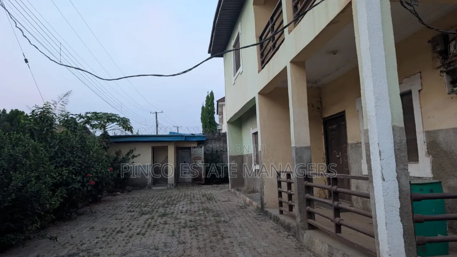 4bdrm Duplex in Efab City Estate, Life Camp for sale