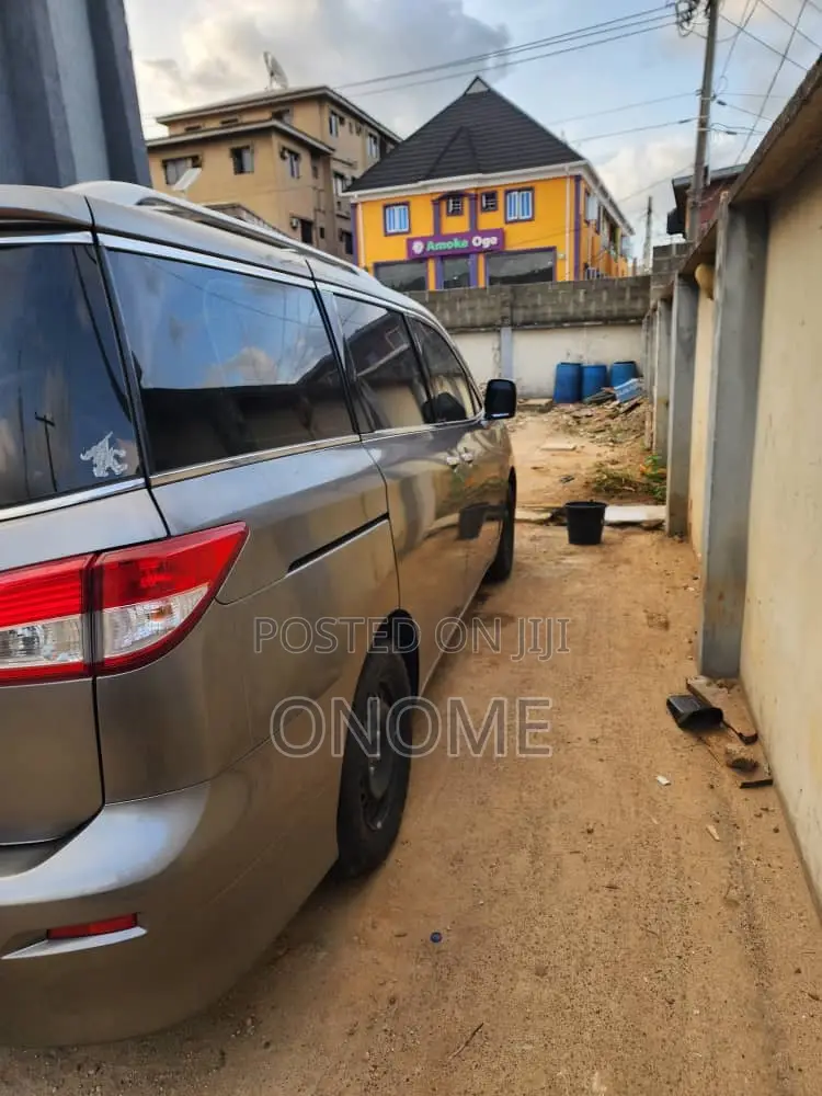 Nissan Quest S 2013 Gray