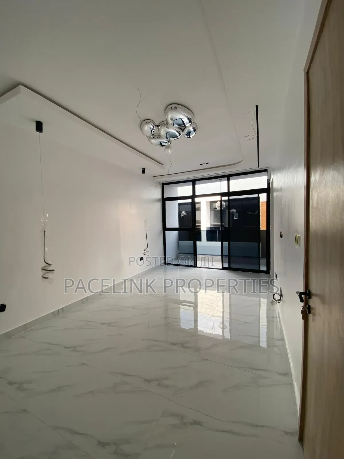 4bdrm Duplex in Lekki Phase 1 for sale