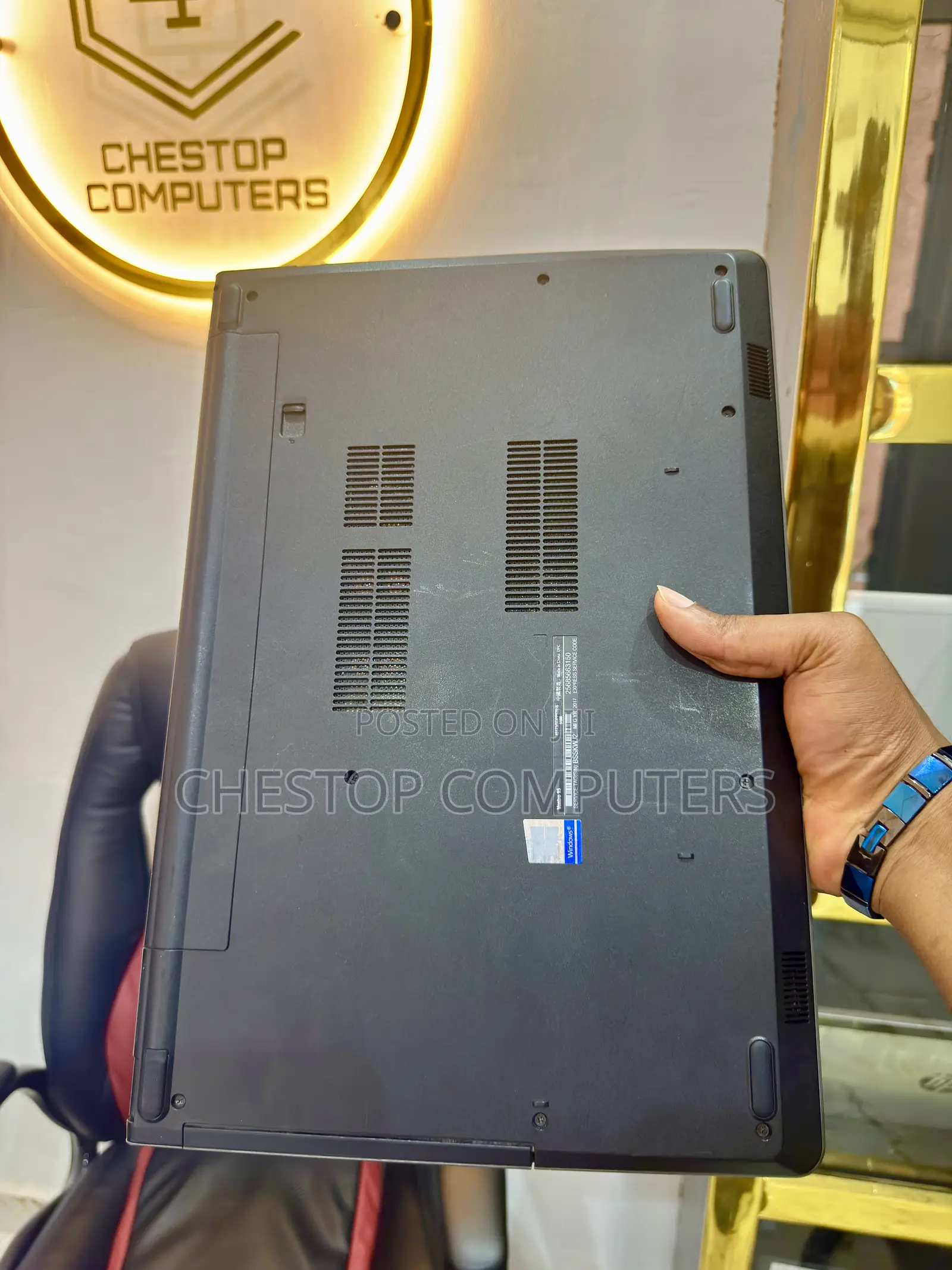 Laptop Dell Vostro 15 3000 8GB Intel Core i3 HDD 500GB